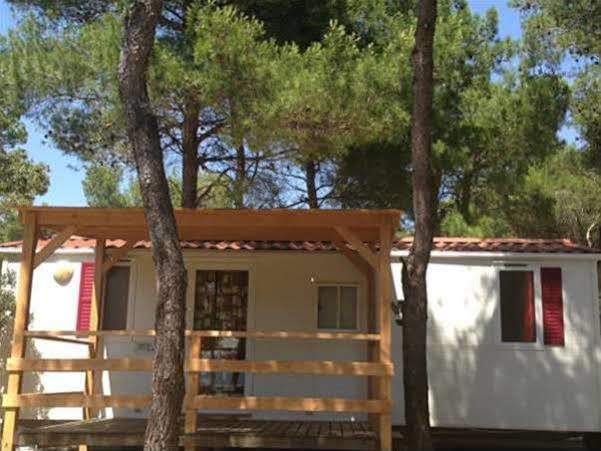 Camp Porat Hotell Povljana Eksteriør bilde