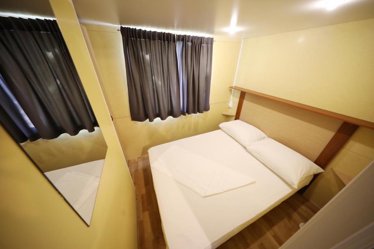 Camp Porat Hotell Povljana Eksteriør bilde