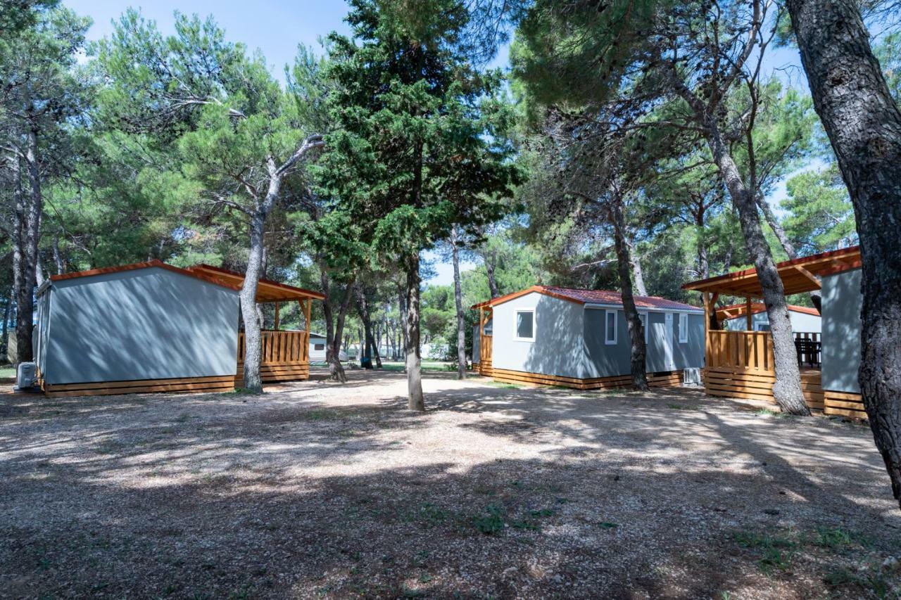 Camp Porat Hotell Povljana Eksteriør bilde